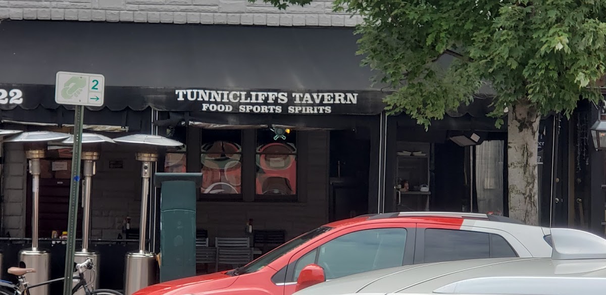 Tunnicliff's Tavern
